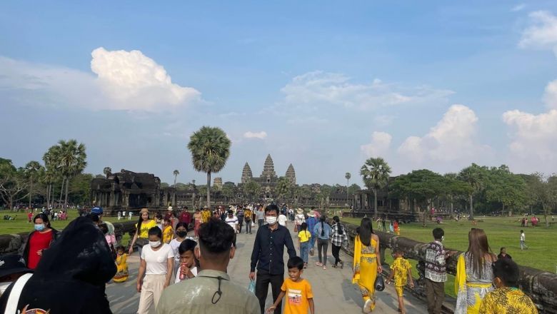Cambodia: First two days of Khmer New Year saw over 2.4 million revellers; only 16 Covid-19 cases on Sunday (April 16)