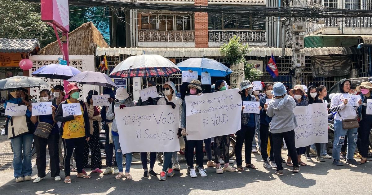 Cambodia: Access to Independent Media Blocked