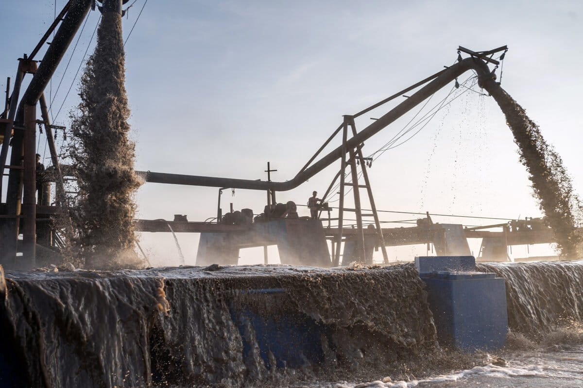 Cambodia&rsquo;s banned sand trade with Singapore appears to be back