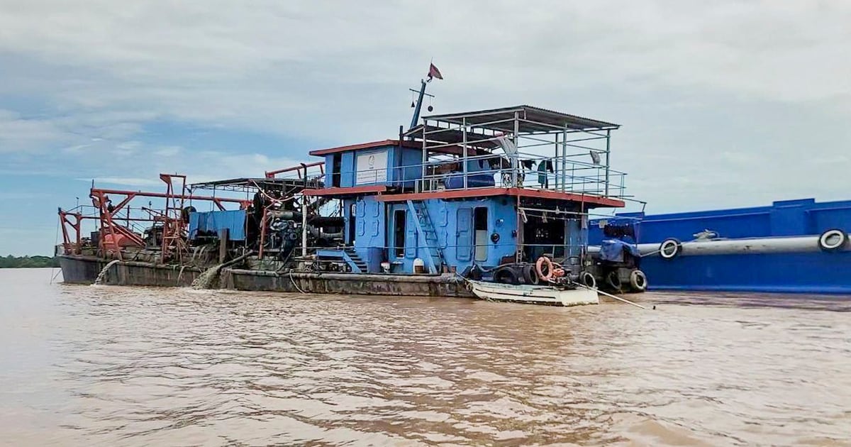 Cambodia creates panel to monitor sand-dredging after protests from residents